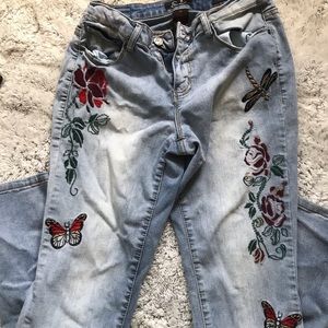 earl jeans. flowers,butterflies,dragonfly’s design